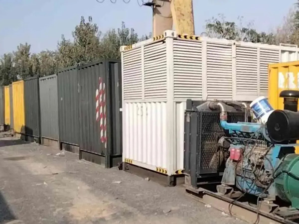 武陵200KW柴油发电机机组每小时油耗是多少？